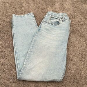 70’s High Slim Straight Levi’s jeans